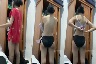 Gadis Cantik Pasrah Goyang Kasur Bareng Saudara