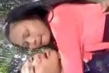 Gadis Cantik Pasrah Goyang Kasur Kebun Sawit